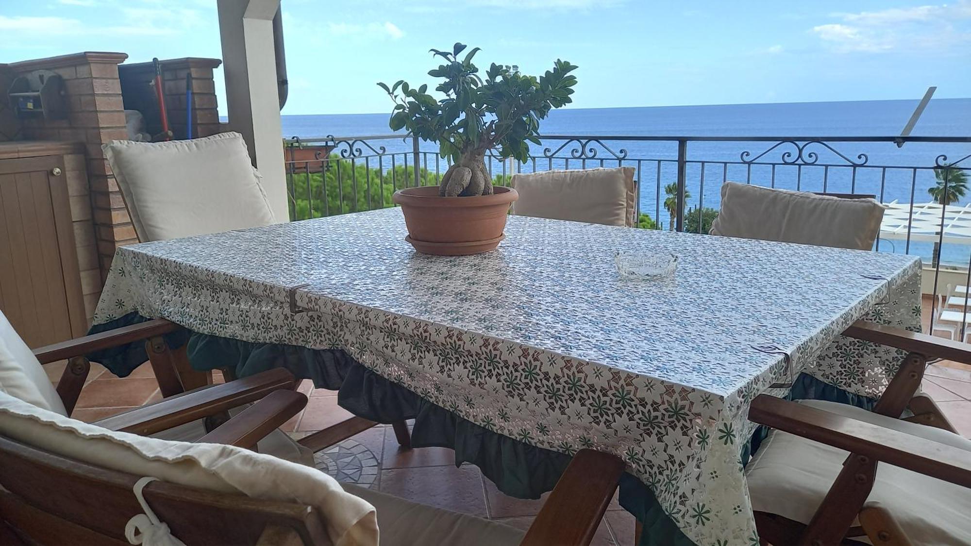 Le Spiagge Panzió Letojanni Kültér fotó